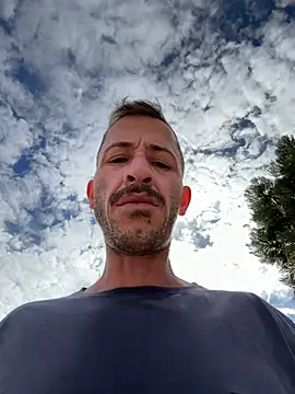 Lucasjandre online show from August 2026 12:08:02 PM