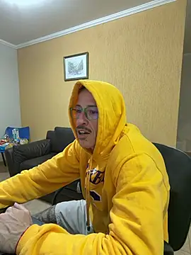 Lucasjandre online show from August 2026 12:13:02 AM