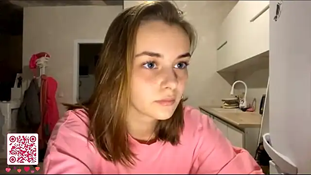 Snapshot of GeralynChiszar chatting on November 2025 08:08:01 PM GeralynChiszar online show from November 2025 08:08:01 PM