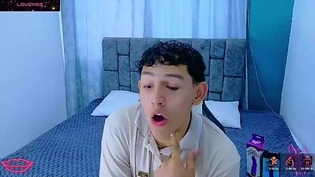 FelipeGonzalezz online show from January 2026 12:29:02 PM