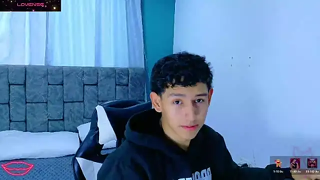 FelipeGonzalezz online show from January 2026 12:32:02 PM