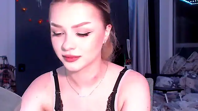 MissVelour online show from November 2025 04:06:01 PM