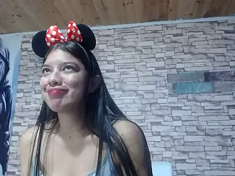 emysquirt online show from November 2025 03:37:02 PM