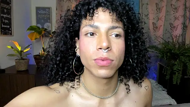 Angel White25 online show from February 2026 10:52:02 PM