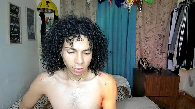 Snapshot of Angel_White25 chatting on July 2026 02:47:02 AM Angel White25 online show from July 2026 02:47:02 AM