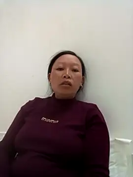 girl-hot2x online show from November 2025 12:16:01 PM