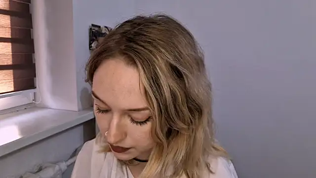 Snapshot of SilvanaKelson chatting on November 2025 10:15:01 AM SilvanaKelson online show from November 2025 10:15:01 AM