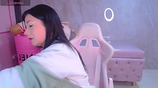 Violetta jhonson a online show from December 2025 03:48:01 AM