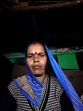 Snapshot of Hot_juli73 chatting on December 2025 03:40:02 PM Hot juli73 online show from December 2025 03:40:02 PM