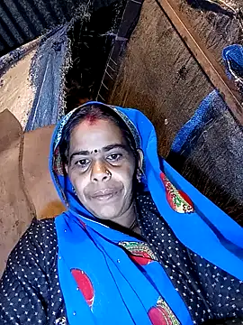 Neetujk online show from December 2025 05:08:02 PM