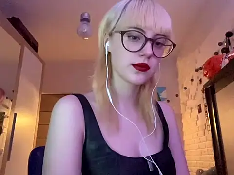 Snapshot of EffacedScan chatting on November 2025 02:22:01 PM EffacedScan online show from November 2025 02:22:01 PM