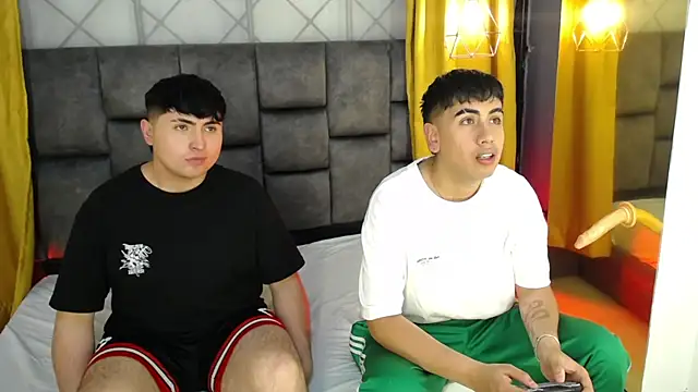 Alex Beamont online show from November 2025 08:08:02 PM