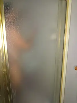 piggylatino online show from February 2026 12:21:01 AM