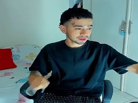 Snapshot of JohnE_Medina chatting on November 2025 05:12:01 PM JohnE Medina online show from November 2025 05:12:01 PM