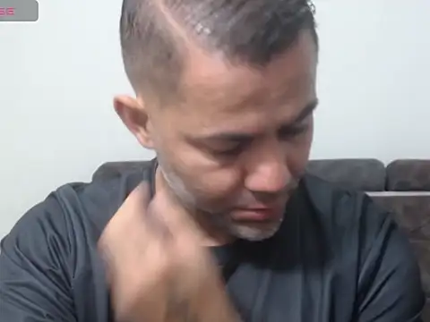 Snapshot of Alexander_Halls chatting on February 2026 03:05:01 PM Alexander Halls online show from February 2026 03:05:01 PM