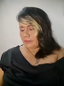 Snapshot of angi_daw chatting on April 2026 02:36:01 AM angi daw online show from April 2026 02:36:01 AM