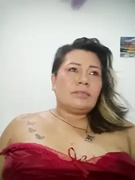 Snapshot of angi_daw chatting on April 2026 02:13:01 AM angi daw online show from April 2026 02:13:01 AM