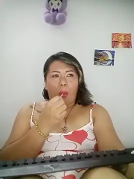 Snapshot of angi_daw chatting on May 2026 03:00:02 AM angi daw online show from May 2026 03:00:02 AM