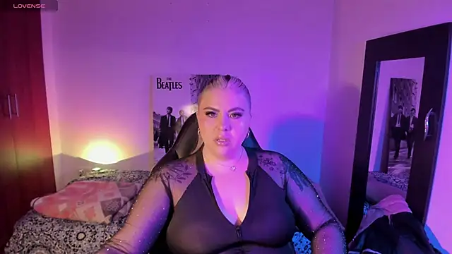 bianka hot23 online show from November 2025 05:50:02 AM