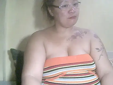 loriepinay46 online show from March 2026 12:20:01 PM