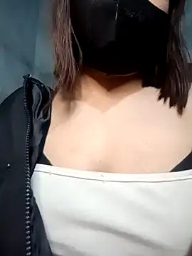 Snapshot of YuCii2k1 chatting on November 2025 04:11:01 AM YuCii2k1 online show from November 2025 04:11:01 AM