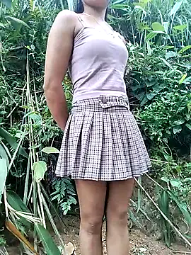 Snapshot of gugu0022 chatting on July 2026 11:42:02 PM gugu0022 online show from July 2026 11:42:02 PM