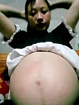 Snapshot of Micky_baby chatting on May 2026 03:06:02 PM Micky baby online show from May 2026 03:06:02 PM