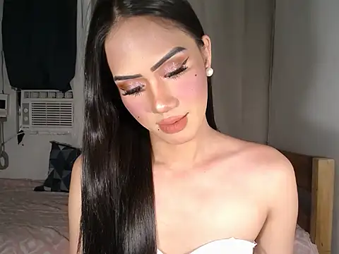 Snapshot of im_ur_wife69 chatting on February 2026 03:43:02 PM im ur wife69 online show from February 2026 03:43:02 PM