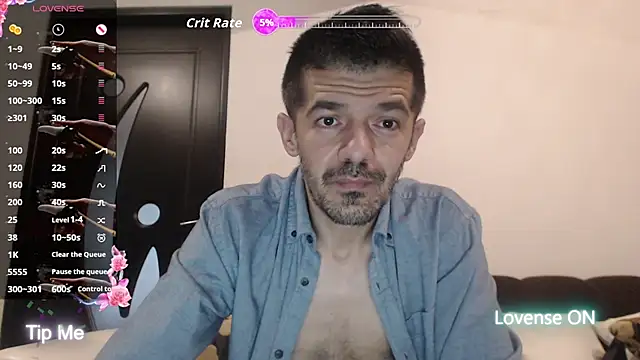 Snapshot of Dale_E chatting on November 2025 06:04:02 AM Dale E online show from November 2025 06:04:02 AM