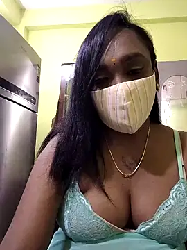 Dharshini98 online show from February 2026 07:54:01 PM