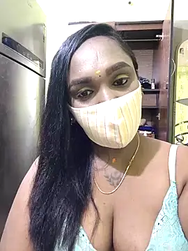 Dharshini98 online show from February 2026 10:03:02 AM