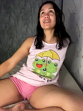 carolsapequinha online show from December 2025 12:05:02 AM