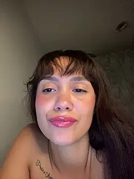 Snapshot of carolsapequinha chatting on April 2026 01:12:01 AM carolsapequinha online show from April 2026 01:12:01 AM