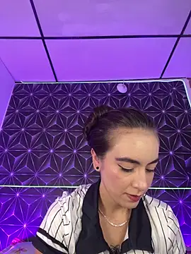 MelanyyJhonson15 online show from June 2026 09:09:01 PM