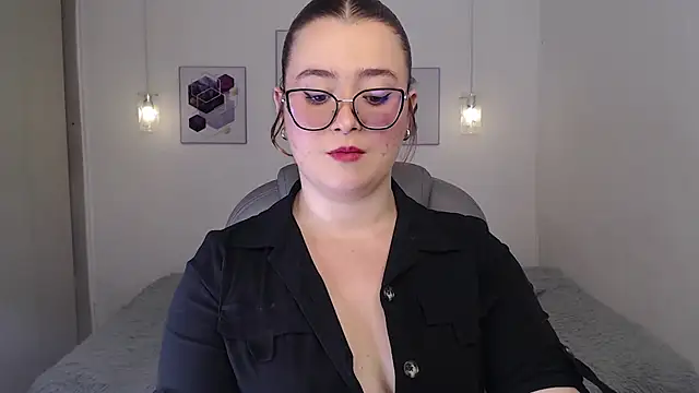 Snapshot of selene_rouse_ chatting on May 2026 12:19:02 AM selene rouse online show from May 2026 12:19:02 AM