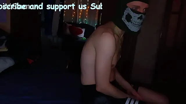 Snapshot of honey_sweet_couple chatting on February 2026 05:35:02 PM honey sweet couple online show from February 2026 05:35:02 PM