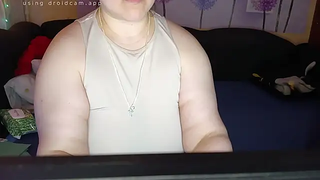 Snapshot of honey_sweet_couple chatting on March 2026 05:18:02 PM honey sweet couple online show from March 2026 05:18:02 PM