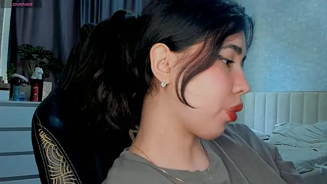 Snapshot of Diara_1an chatting on May 2026 03:34:01 AM Diara 1an online show from May 2026 03:34:01 AM