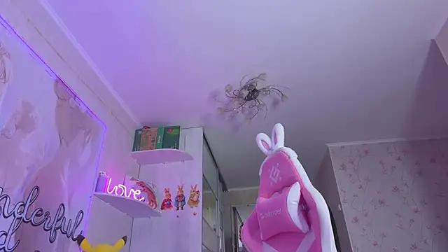 CheekySashaCharm online show from April 2026 05:54:01 PM