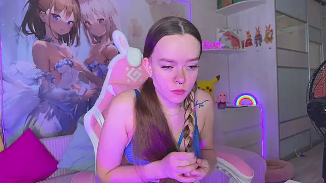 Snapshot of CheekySashaCharm chatting on July 2026 07:59:02 AM CheekySashaCharm online show from July 2026 07:59:02 AM