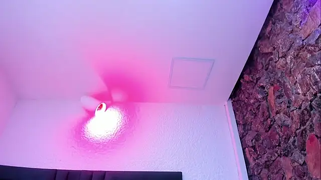 Snapshot of VictoriaRouge_ chatting on February 2026 03:47:02 AM VictoriaRouge online show from February 2026 03:47:02 AM