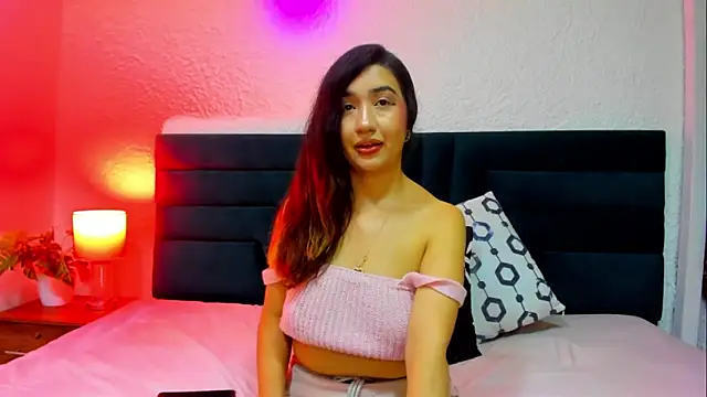 Snapshot of VictoriaRouge_ chatting on March 2026 04:18:02 AM VictoriaRouge online show from March 2026 04:18:02 AM