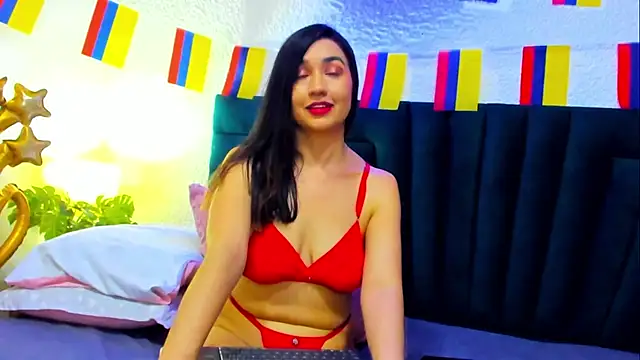 Snapshot of VictoriaRouge_ chatting on July 2026 12:02:02 AM VictoriaRouge online show from July 2026 12:02:02 AM