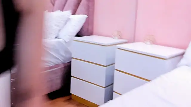 roxyflame  online show from November 2025 11:45:01 AM