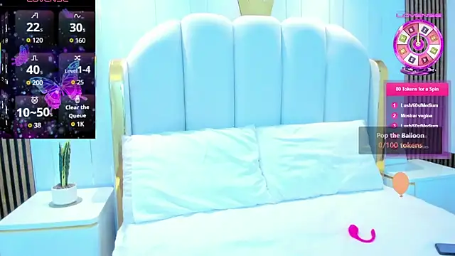 roxyflame  online show from April 2026 11:27:01 AM