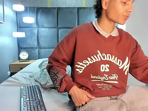 Snapshot of MattFiore chatting on November 2025 12:05:01 PM MattFiore online show from November 2025 12:05:01 PM