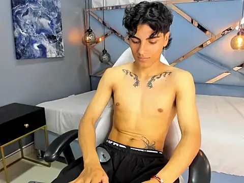 Snapshot of MattFiore chatting on November 2025 06:33:02 PM MattFiore online show from November 2025 06:33:02 PM