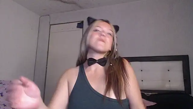 Snapshot of Mahia_000 chatting on November 2025 04:22:01 AM Mahia 000 online show from November 2025 04:22:01 AM