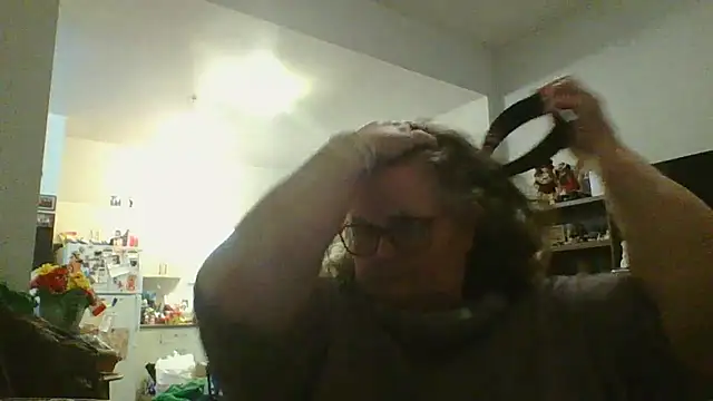 Snapshot of TiguhguhrsRose chatting on November 2025 03:23:02 AM TiguhguhrsRose online show from November 2025 03:23:02 AM