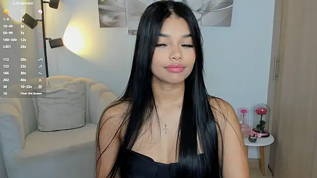 Snapshot of haileyflorez_ chatting on April 2026 05:30:01 PM haileyflorez online show from April 2026 05:30:01 PM